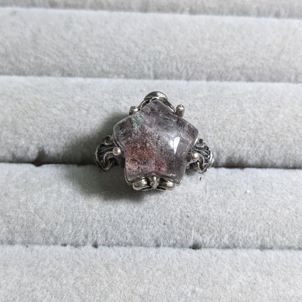 Elegant Silver Star Ring